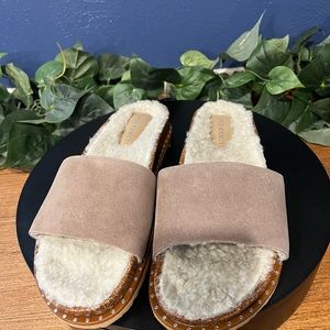 Women’s Vince Camuto Suede Strap Fur Lined Verona slide Size 8